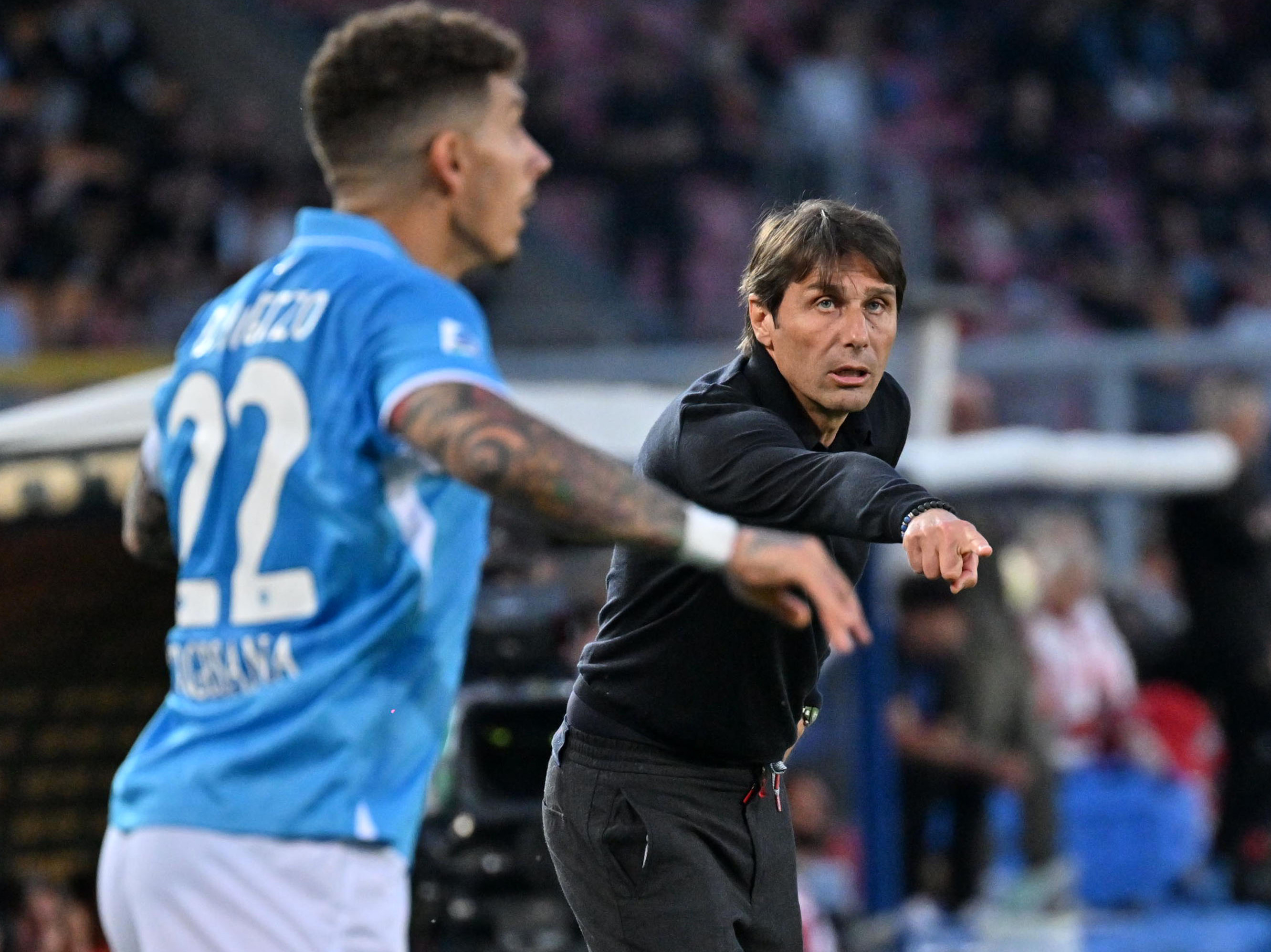 开云体育下载-包含国际比赛日突围战来临，那不勒斯围绕意大利杯临场应变，话题不断，年轻球员得到机会的词条